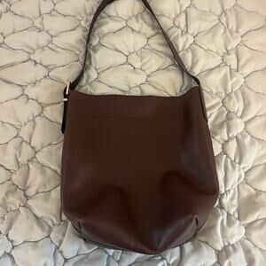 Madewell essential bucket tote leather